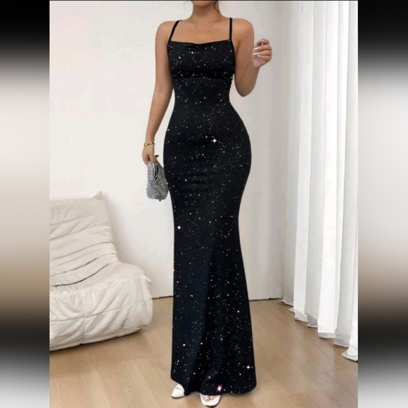 Women's Elegant Fish Tail Hem Spaghetti Strap Dress, Summer - Picture 3 of 4